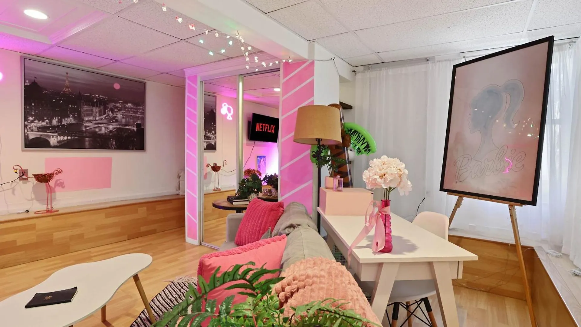 Barbiecore Dream Pad In Sacramento